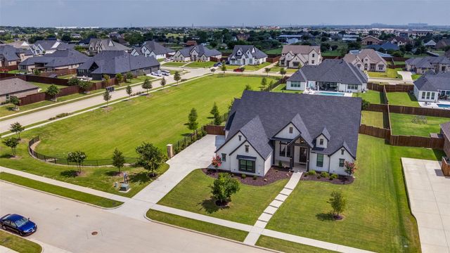 307 Broadmoor Drive, Haslet, TX 76052