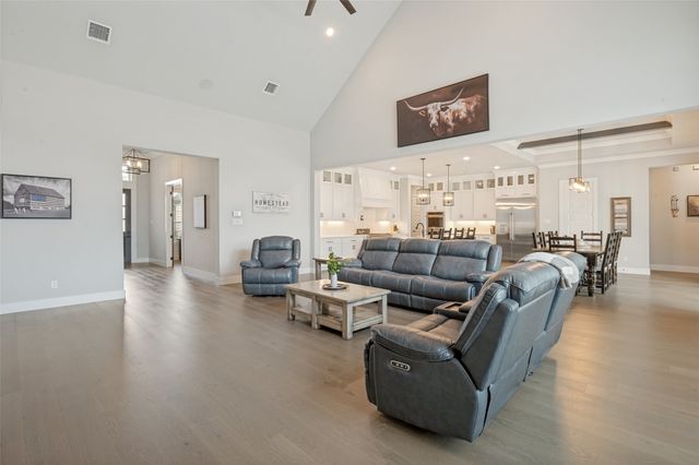307 Broadmoor Drive, Haslet, TX 76052