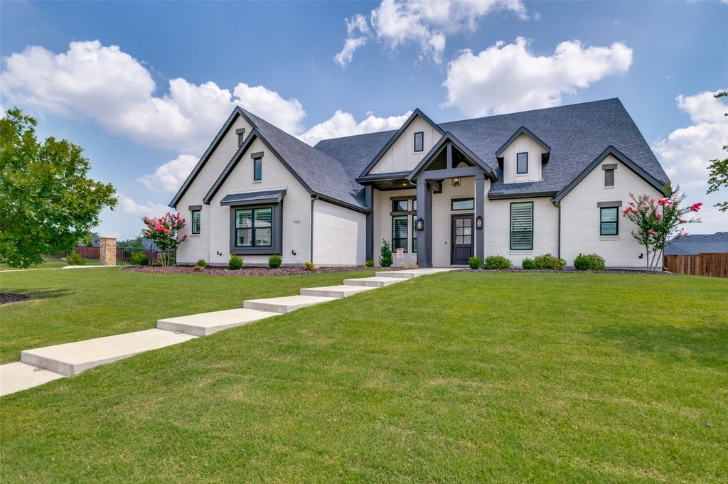 307 Broadmoor Drive, Haslet, TX 76052