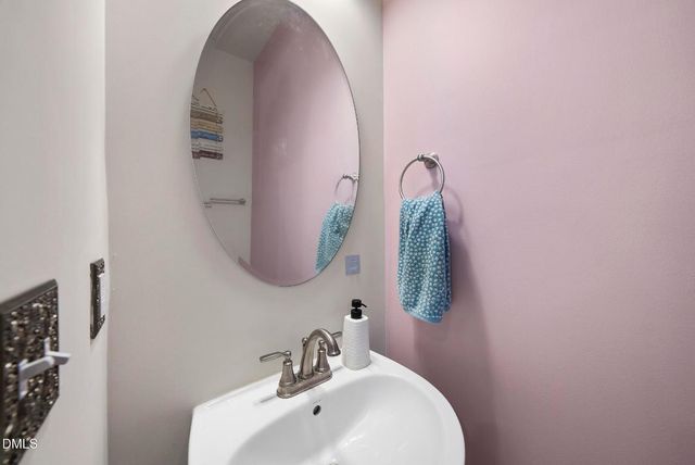 6425 Pathfinder Way, Raleigh, NC 27616