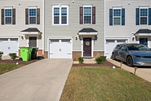 6425 Pathfinder Way, Raleigh, NC 27616