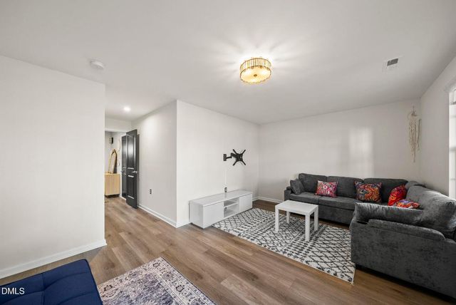 6425 Pathfinder Way, Raleigh, NC 27616