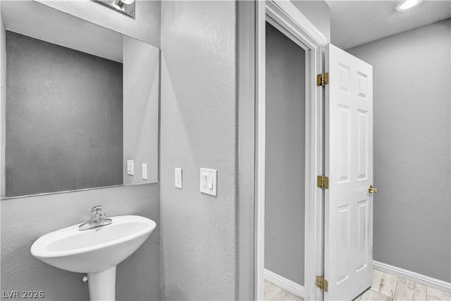 8915 Mossy Hollow Avenue, Las Vegas, NV 89149