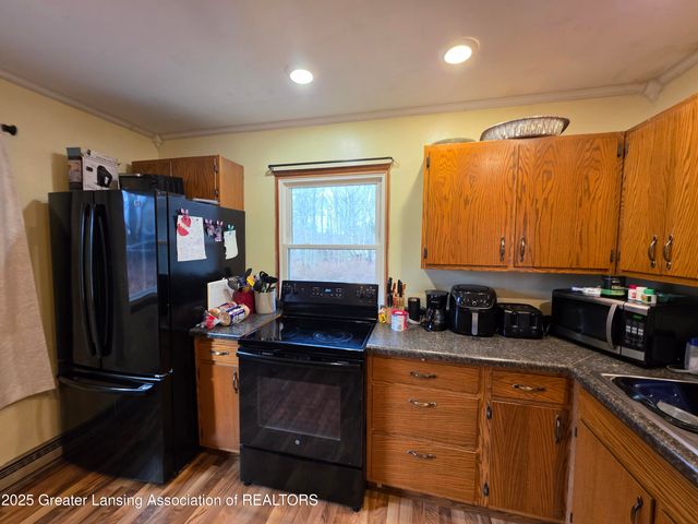 208 E Northrup Street, Lansing, MI 48911