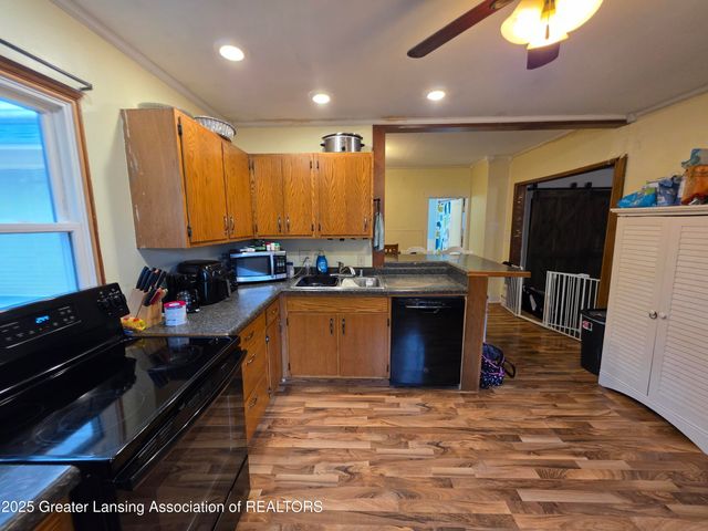 208 E Northrup Street, Lansing, MI 48911