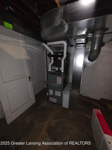 208 E Northrup Street, Lansing, MI 48911