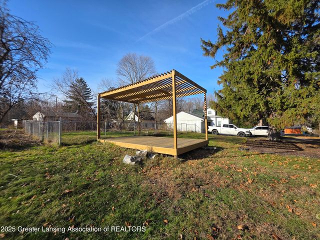 208 E Northrup Street, Lansing, MI 48911