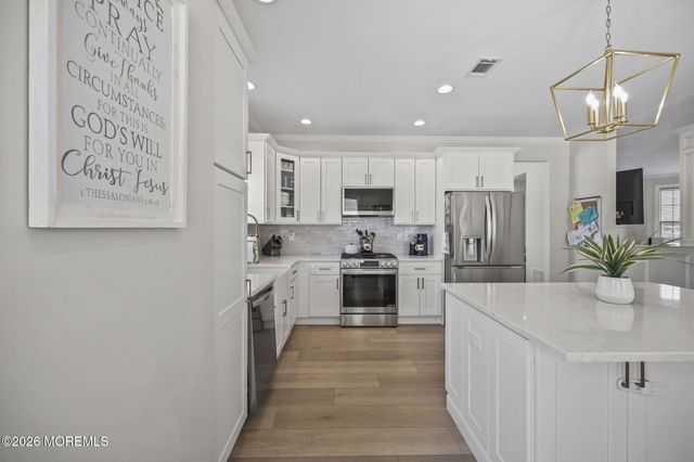 2 Devonshire Drive, Hazlet, NJ 07730