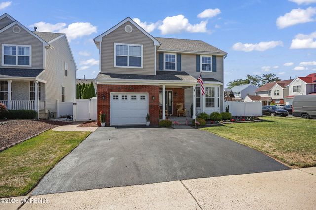 2 Devonshire Drive, Hazlet, NJ 07730