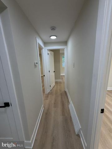 7 GLOUCESTER AVE, Somerdale, NJ 08083