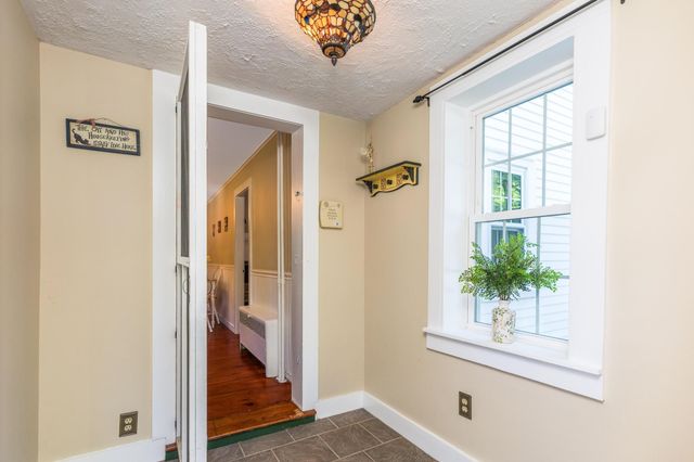 272 Old Concord Turnpike, Barrington, NH 03825