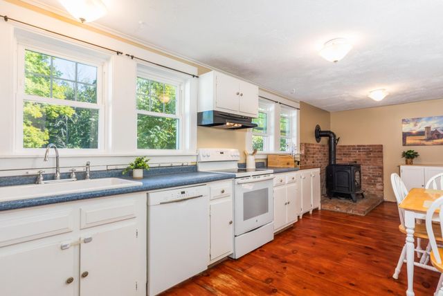 272 Old Concord Turnpike, Barrington, NH 03825
