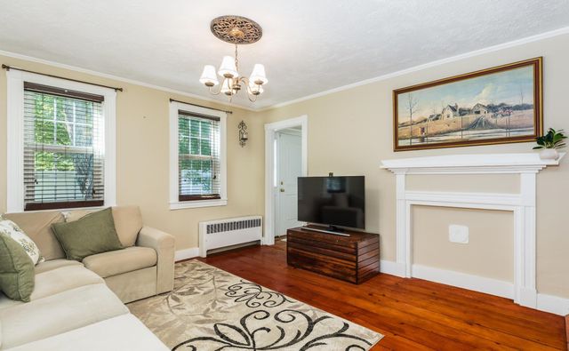 272 Old Concord Turnpike, Barrington, NH 03825
