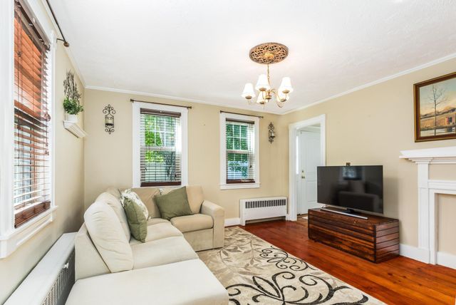 272 Old Concord Turnpike, Barrington, NH 03825