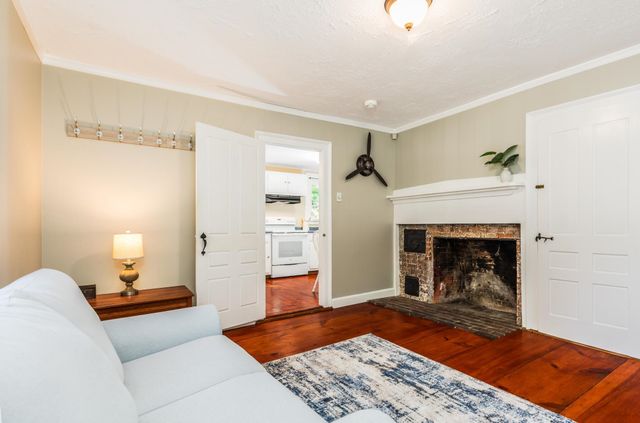 272 Old Concord Turnpike, Barrington, NH 03825