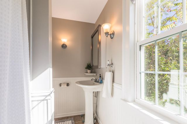 272 Old Concord Turnpike, Barrington, NH 03825