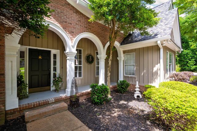 1822 Bay Pointe Drive, Hixson, TN 37343
