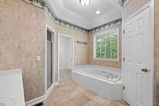 1822 Bay Pointe Drive, Hixson, TN 37343