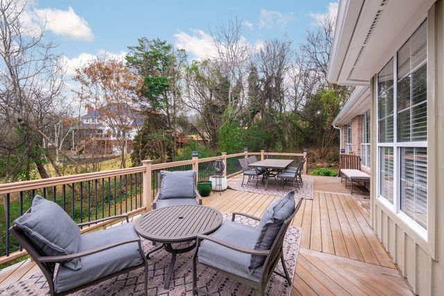 1822 Bay Pointe Drive, Hixson, TN 37343