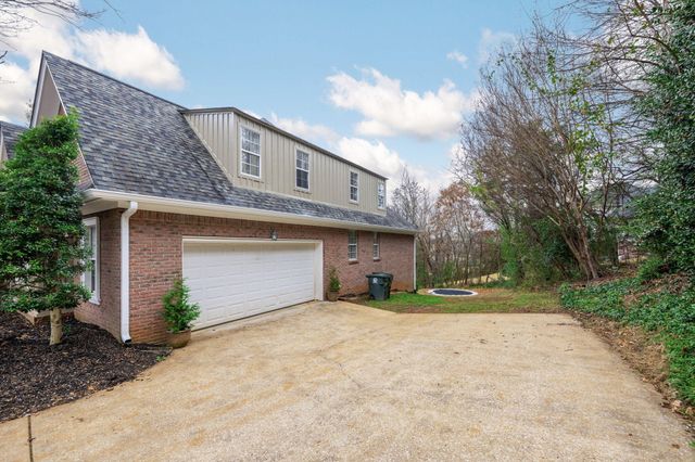1822 Bay Pointe Drive, Hixson, TN 37343