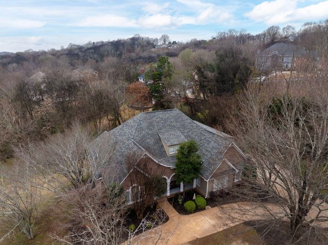 1822 Bay Pointe Drive, Hixson, TN 37343