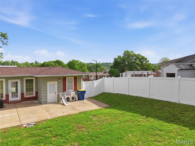 1206 N 5th Street, Festus, MO 63028
