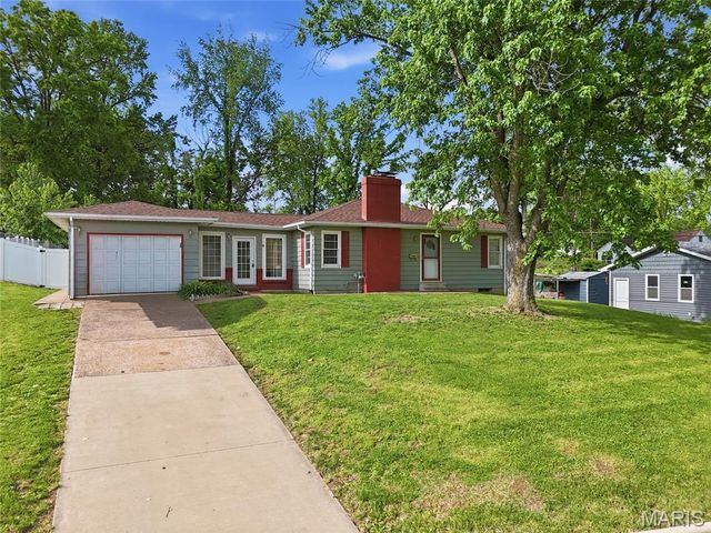 1206 N 5th Street, Festus, MO 63028