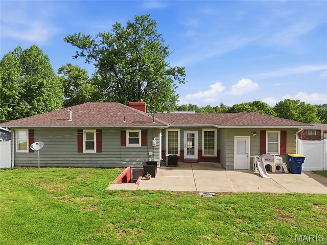 1206 N 5th Street, Festus, MO 63028