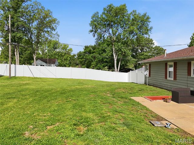 1206 N 5th Street, Festus, MO 63028