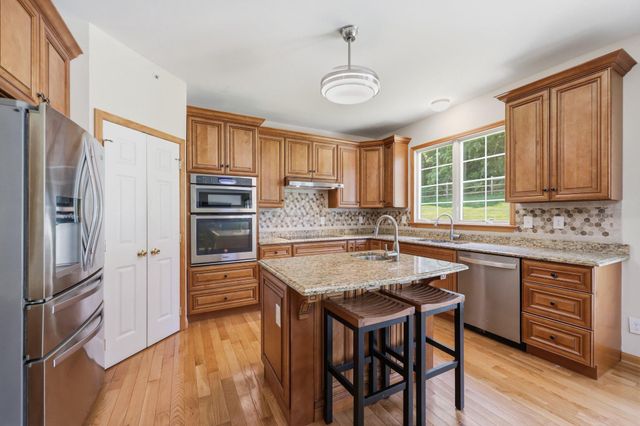 4902 W CHESTER PIKE, Newtown Square, PA 19073