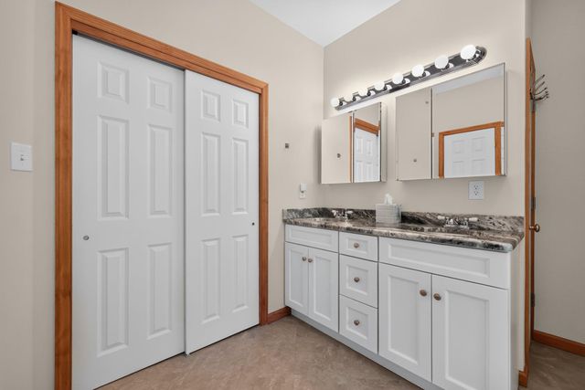 4902 W CHESTER PIKE, Newtown Square, PA 19073