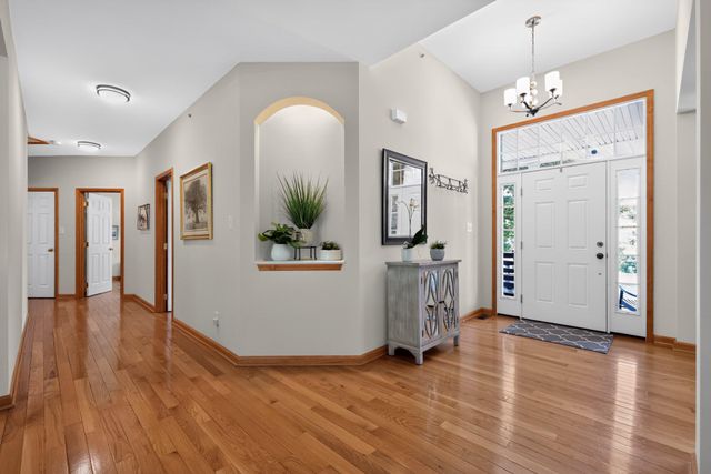 4902 W CHESTER PIKE, Newtown Square, PA 19073