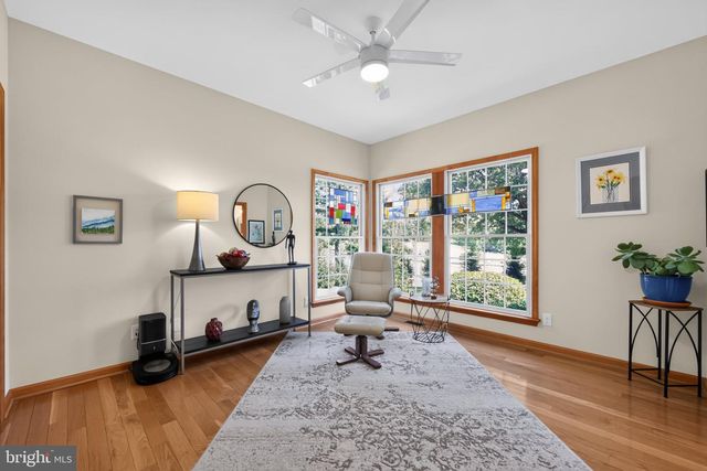 4902 W CHESTER PIKE, Newtown Square, PA 19073