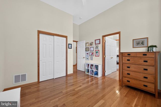4902 W CHESTER PIKE, Newtown Square, PA 19073
