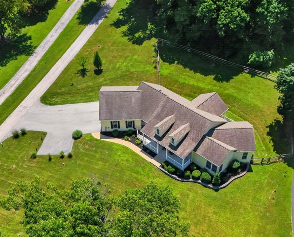 4902 W CHESTER PIKE, Newtown Square, PA 19073