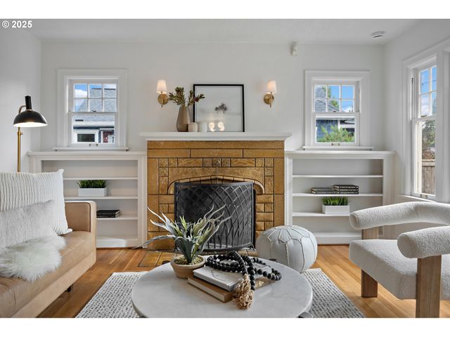 5411 Se 66TH Ave, Portland, OR 97206