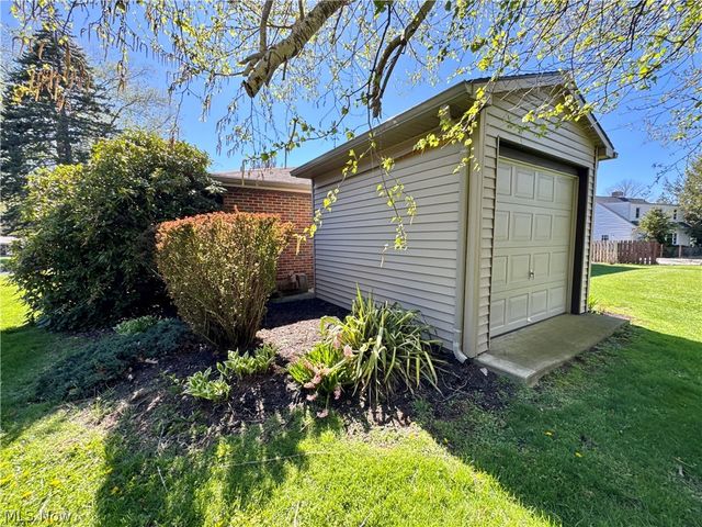 1648 Highland Lane, Ashtabula, OH 44004