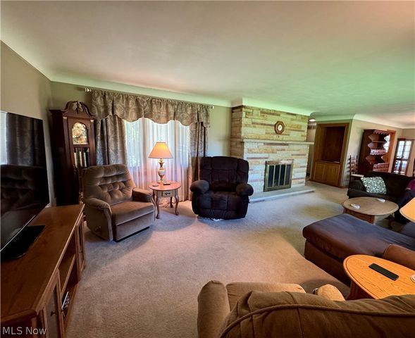 1648 Highland Lane, Ashtabula, OH 44004