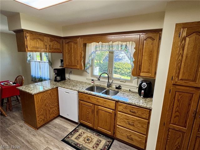 1648 Highland Lane, Ashtabula, OH 44004