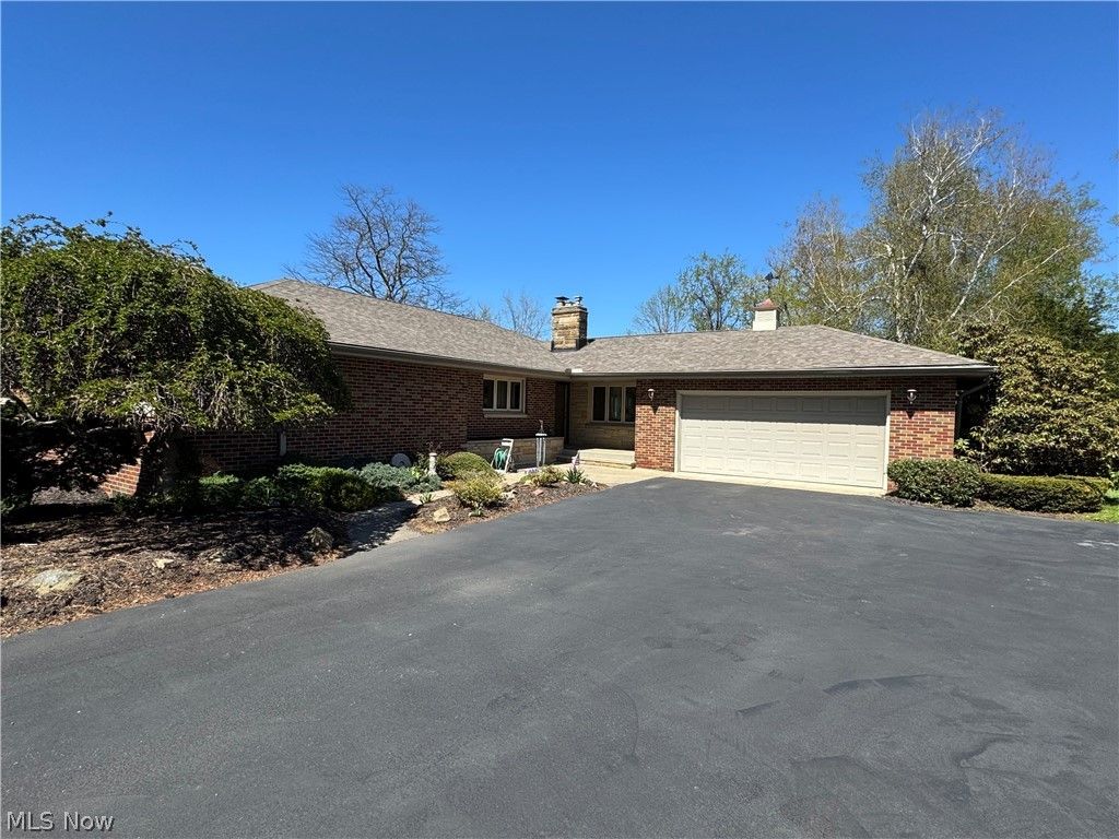 1648 Highland Lane, Ashtabula, OH 44004