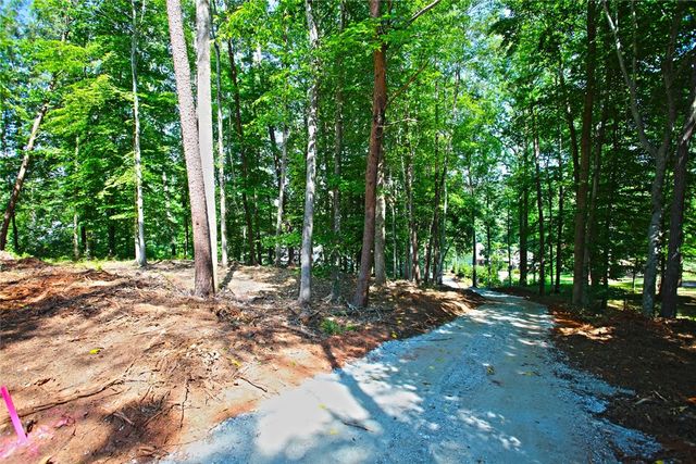 1359 Harbor Ridge Road, Seneca, SC 29672