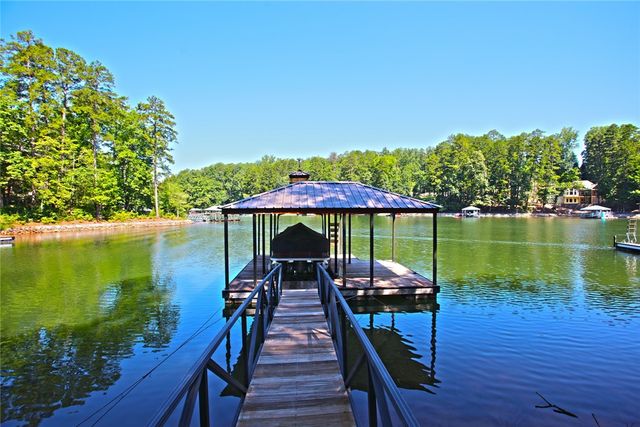 1359 Harbor Ridge Road, Seneca, SC 29672