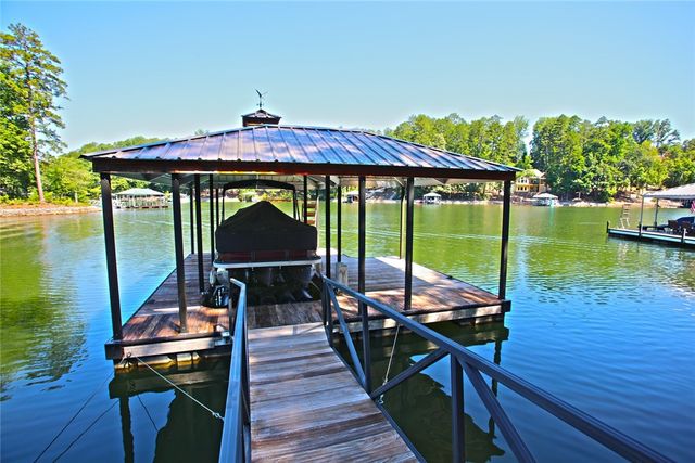 1359 Harbor Ridge Road, Seneca, SC 29672