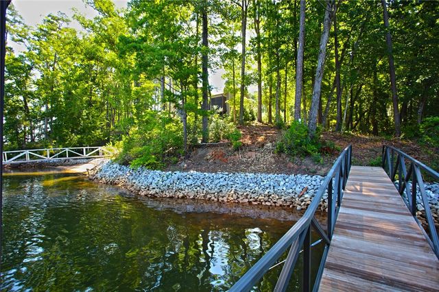 1359 Harbor Ridge Road, Seneca, SC 29672