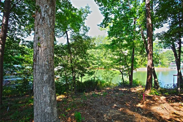 1359 Harbor Ridge Road, Seneca, SC 29672