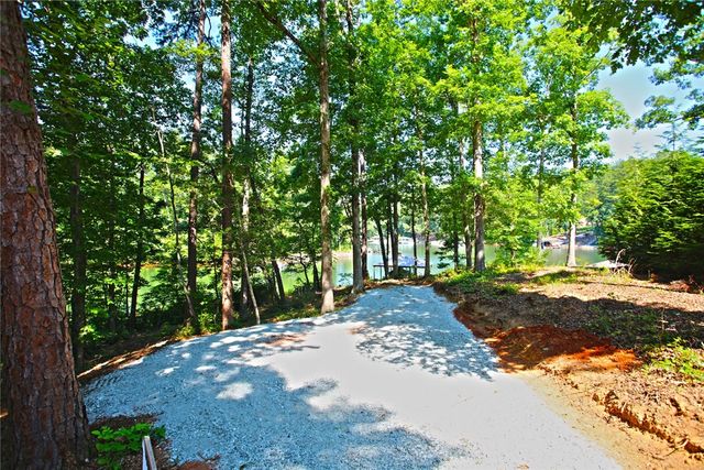1359 Harbor Ridge Road, Seneca, SC 29672