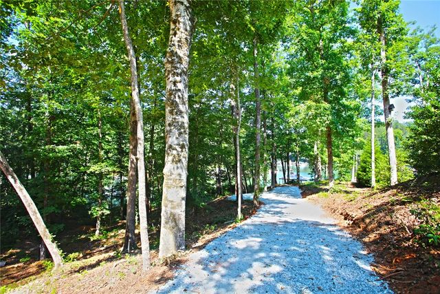 1359 Harbor Ridge Road, Seneca, SC 29672