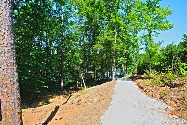 1359 Harbor Ridge Road, Seneca, SC 29672