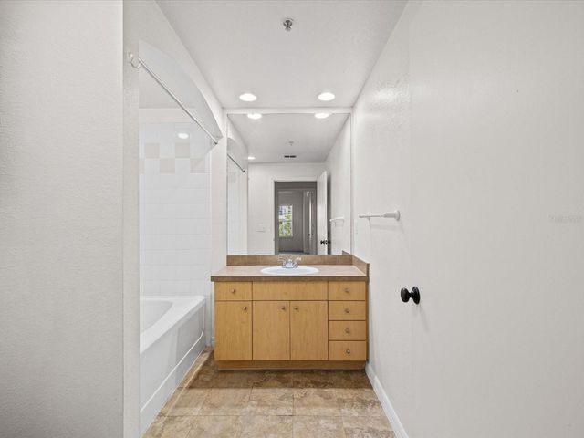 200 4TH AVENUE S 225, St Petersburg, FL 33701