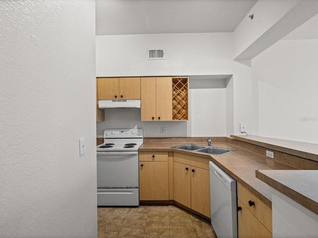 200 4TH AVENUE S 225, St Petersburg, FL 33701